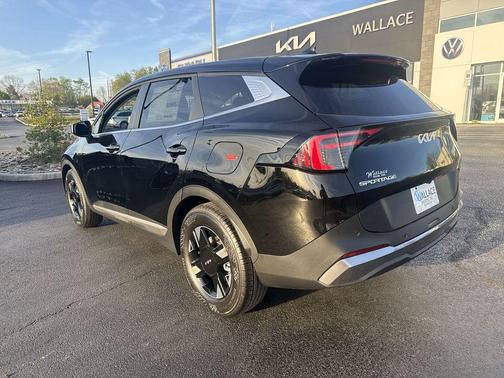 Ebony Black 2026 Kia Sportage LX