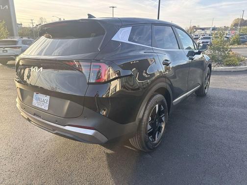 Ebony Black 2026 Kia Sportage LX