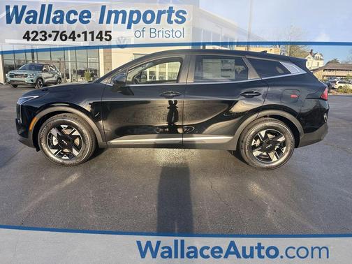 Ebony Black 2026 Kia Sportage LX