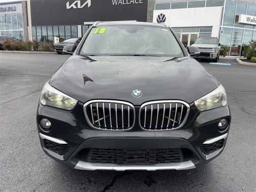 Black Sapphire Metallic 2018 BMW X1 sDrive28i