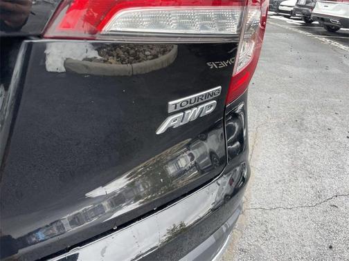 2022 Honda Pilot Touring 7-Passenger