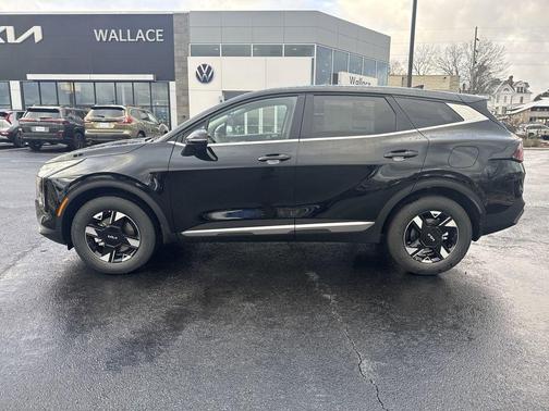 Ebony Black 2026 Kia Sportage LX