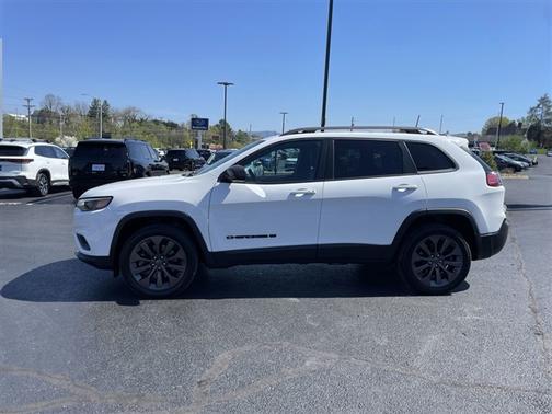 Bright White Clearcoat 2021 Jeep Cherokee Latitude Lux