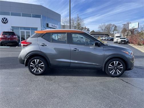 2019 Nissan Kicks SV