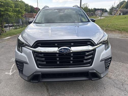 Ice Silver Metallic 2026 Subaru Ascent Limited