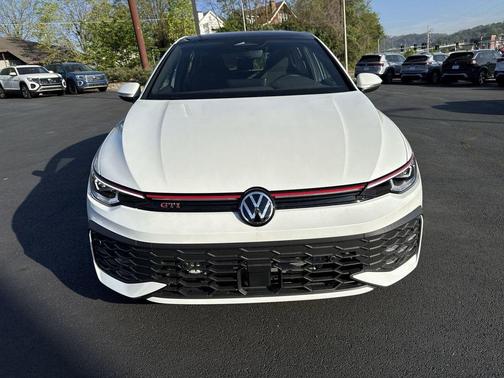 Opal White Pearl 2026 Volkswagen Golf GTI 2.0T SE