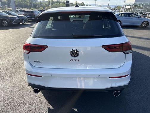 Opal White Pearl 2026 Volkswagen Golf GTI 2.0T SE