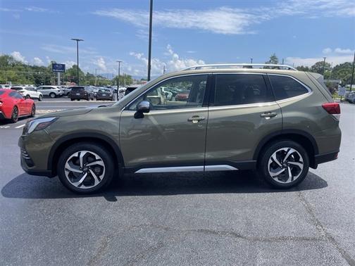 Autumn Green Metallic 2022 Subaru Forester Touring