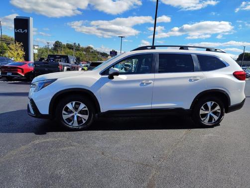 Crystal White Pearl 2023 Subaru Ascent Premium 8-Passenger