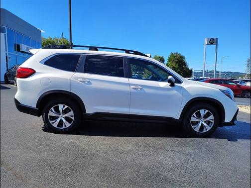 Crystal White Pearl 2023 Subaru Ascent Premium 8-Passenger