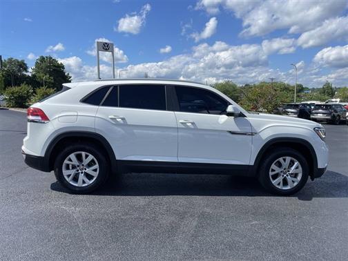Pure White 2021 Volkswagen Atlas Cross Sport 2.0T S