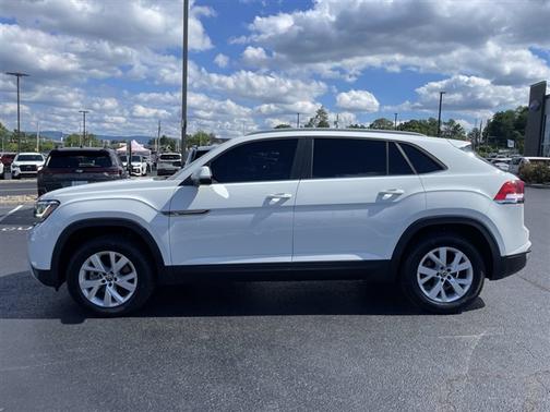 Pure White 2021 Volkswagen Atlas Cross Sport 2.0T S