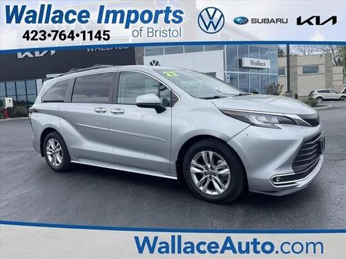 2022 Toyota Sienna XLE