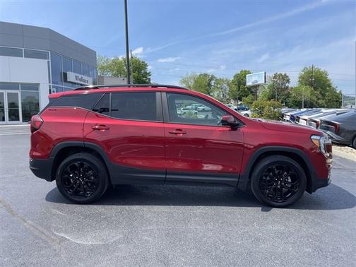 Cayenne Red Tintcoat 2022 GMC Terrain SLE