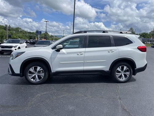Crystal White Pearl 2025 Subaru Ascent Premium