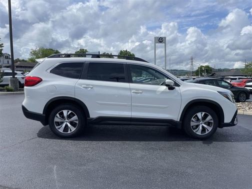 Crystal White Pearl 2025 Subaru Ascent Premium