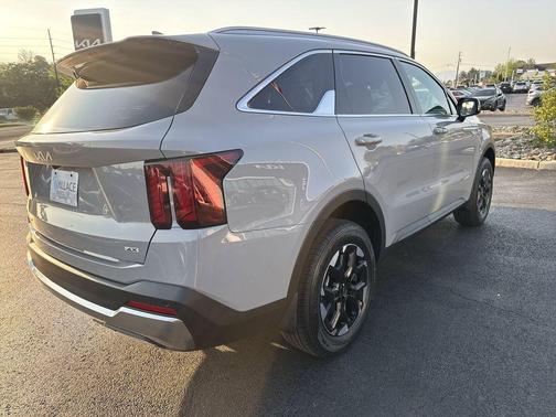 Wolf Gray 2026 Kia Sorento S