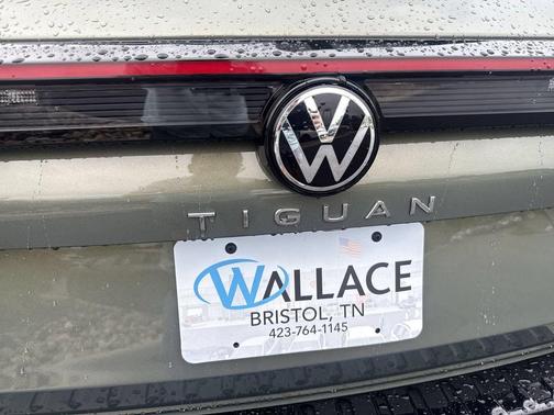 Avocado Green 2026 Volkswagen Tiguan 2.0T SEL R-Line Turbo