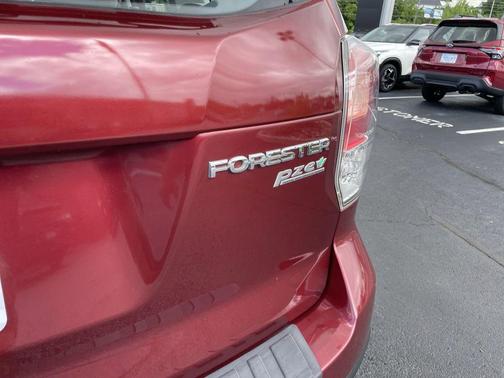 Venetian Red Pearl 2017 Subaru Forester 2.5i