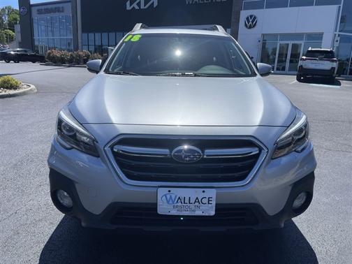Ice Silver Metallic 2018 Subaru Outback 2.5i Limited