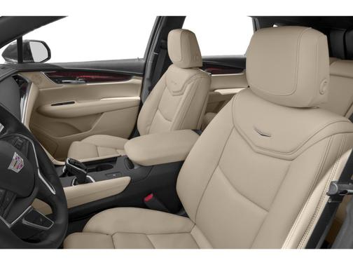 Crystal White Tri-Coat 2019 Cadillac XT5 Luxury