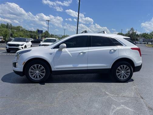 Crystal White Tri-Coat 2019 Cadillac XT5 Luxury