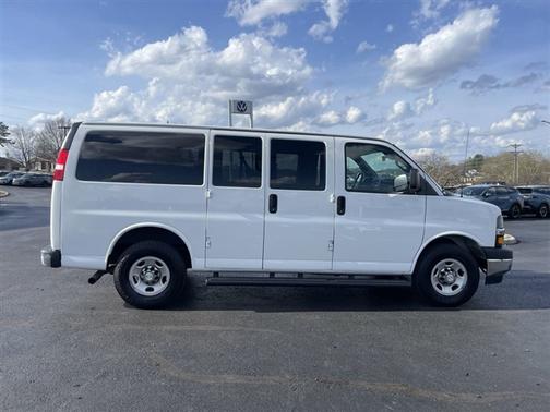 Summit White 2019 Chevrolet Express 2500 LT