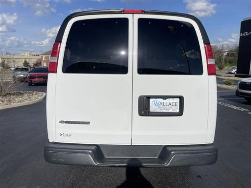 Summit White 2019 Chevrolet Express 2500 LT