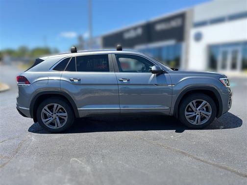 Platinum Gray Metallic 2024 Volkswagen Atlas Cross Sport 2.0T SEL R-Line