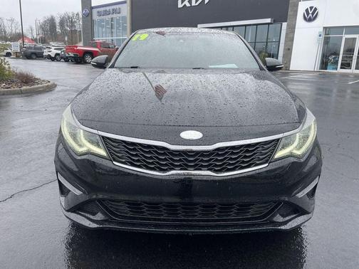 Ebony Black 2019 Kia Optima LX