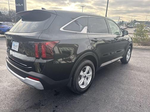 Ebony Black 2026 Kia Sorento LX