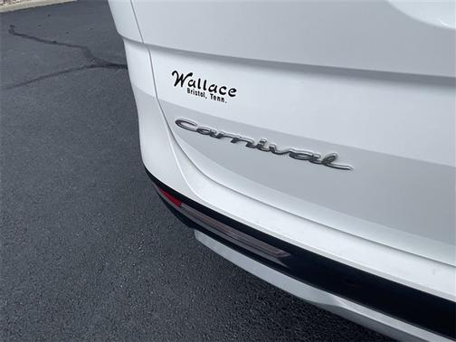 2022 Kia Carnival LX