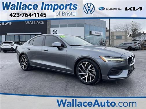 2020 Volvo S60 T6 Momentum