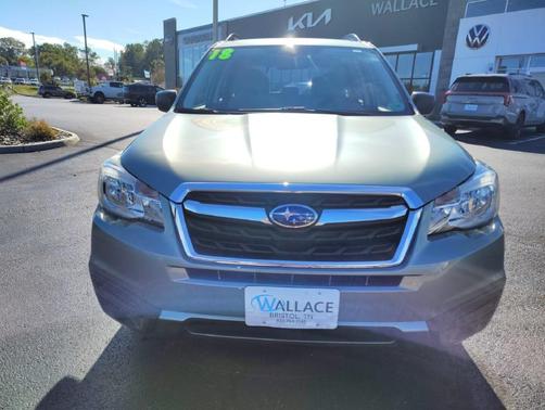 Jasmine Green Metallic 2018 Subaru Forester 2.5i