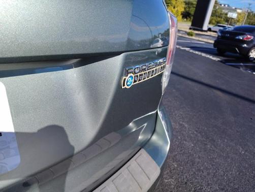 Jasmine Green Metallic 2018 Subaru Forester 2.5i