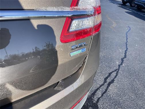 2015 Ford Taurus SEL