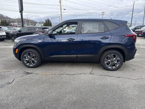 Dark Ocean Blue 2026 Kia Seltos LX