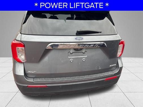 CARBONIZED GRAY METALLIC 2022 Ford Explorer XLT