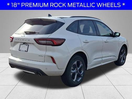 STAR WHITE METALLIC TRI-COA 2023 Ford Escape ST-LINE