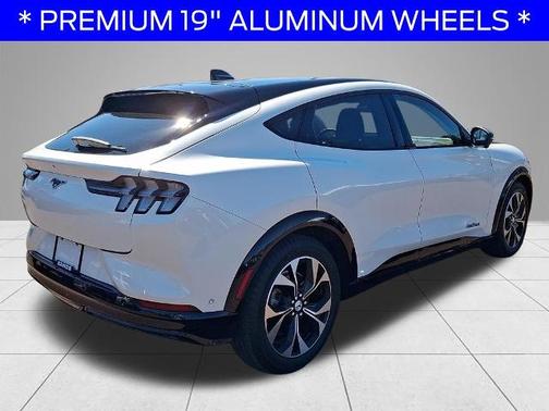 STAR WHITE MET TRI-COAT 2023 Ford Mustang Mach-E PREMIUM