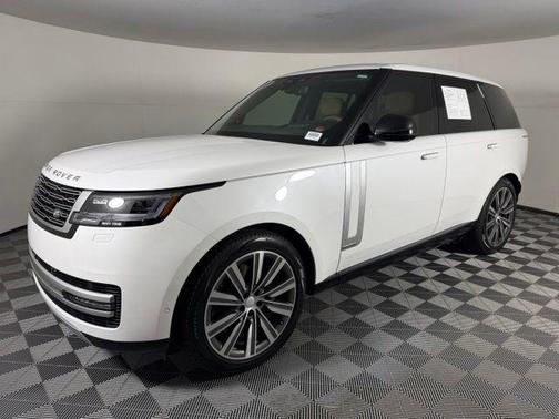 Ostuni Pearl White Premium Metallic 2025 Land Rover Range Rover P530 Autobiography
