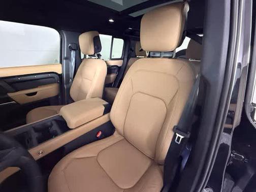 Santorini Black 2026 Land Rover Defender P400 X-Dynamic SE