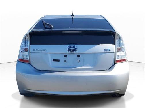 2010 Toyota Prius III