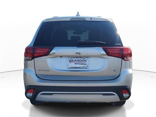 2020 Mitsubishi Outlander SE