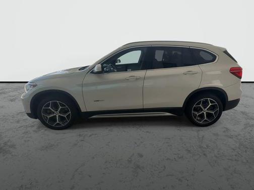 White Metallic 2018 BMW X1 sDrive28i