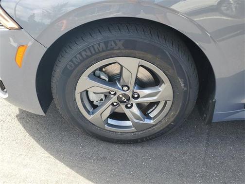 2023 Kia K5 LXS