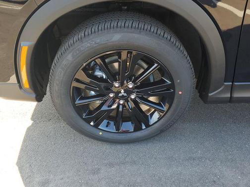 2026 Mitsubishi Eclipse Cross LE