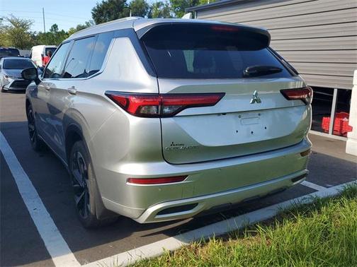 2023 Mitsubishi Outlander SEL 2.5 2WD