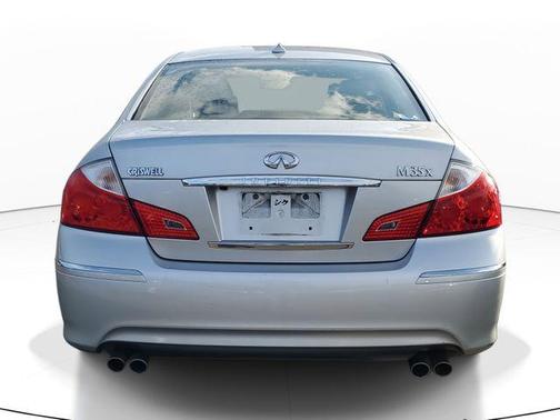 2010 INFINITI M35x Base