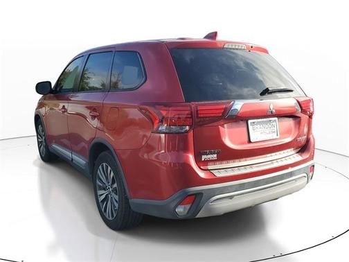 2019 Mitsubishi Outlander ES